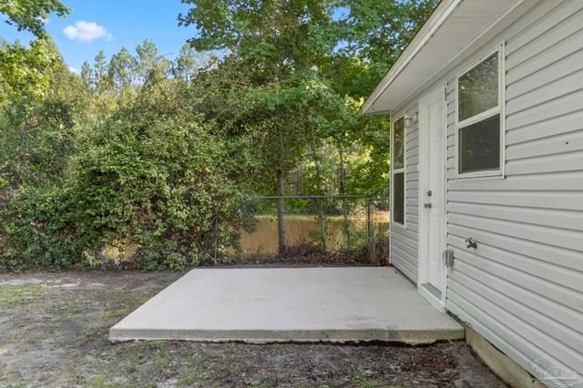 498 Bay Pine Villa Dr, Pensacola, FL 32506