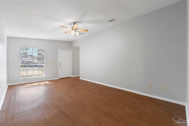 498 Bay Pine Villa Dr, Pensacola, FL 32506