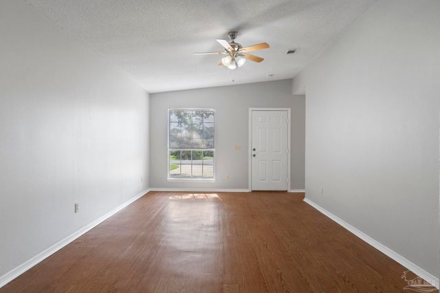 498 Bay Pine Villa Dr, Pensacola, FL 32506