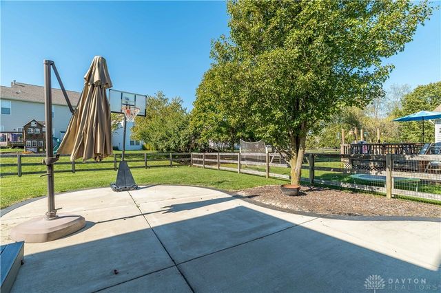 31 Mccullough Drive, Springboro, OH 45066