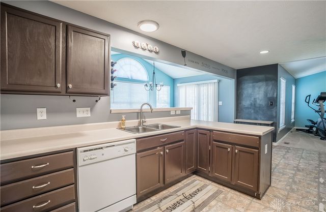 31 Mccullough Drive, Springboro, OH 45066