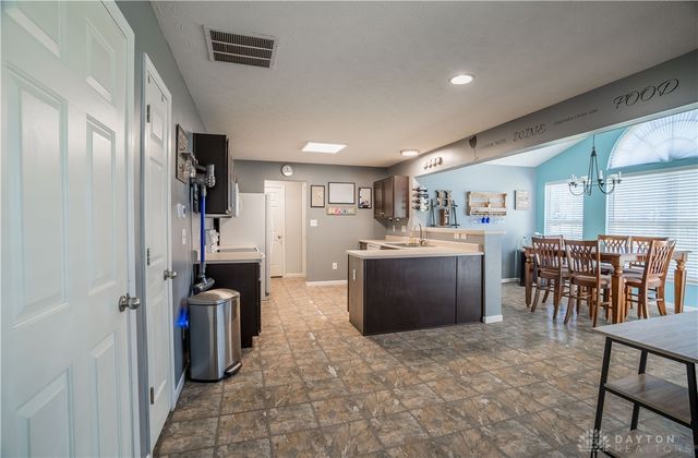 31 Mccullough Drive, Springboro, OH 45066