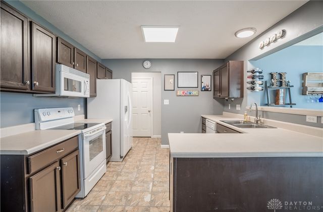 31 Mccullough Drive, Springboro, OH 45066