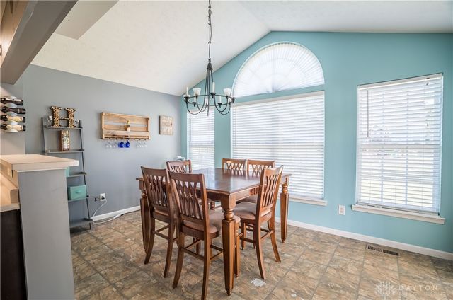 31 Mccullough Drive, Springboro, OH 45066