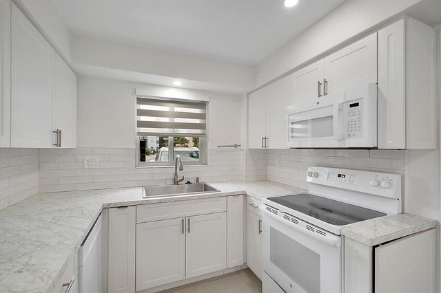 19001 NE 14TH Avenue 145, Miami, FL 33179