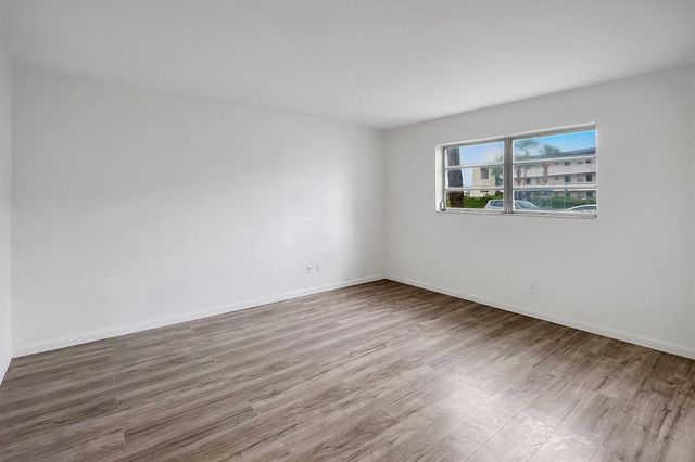19001 NE 14TH Avenue 145, Miami, FL 33179