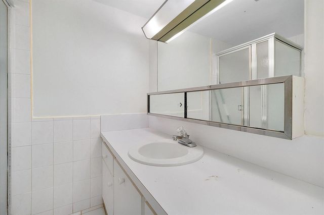 19001 NE 14TH Avenue 145, Miami, FL 33179