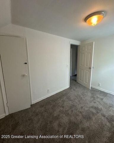 517 S Clemens Avenue, Lansing, MI 48912