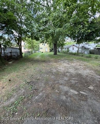 517 S Clemens Avenue, Lansing, MI 48912