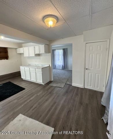 517 S Clemens Avenue, Lansing, MI 48912