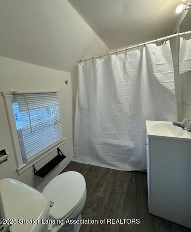 517 S Clemens Avenue, Lansing, MI 48912