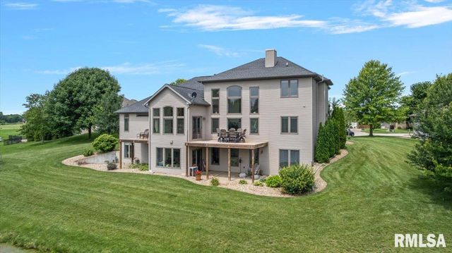 1070 Nine Rock Road, Sherman, IL 62684