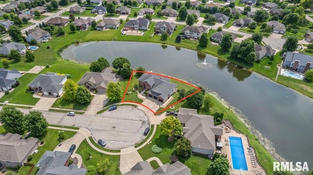 1070 Nine Rock Road, Sherman, IL 62684