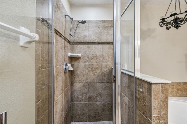 2416 MARTINS RUN, Tavares, FL 32778