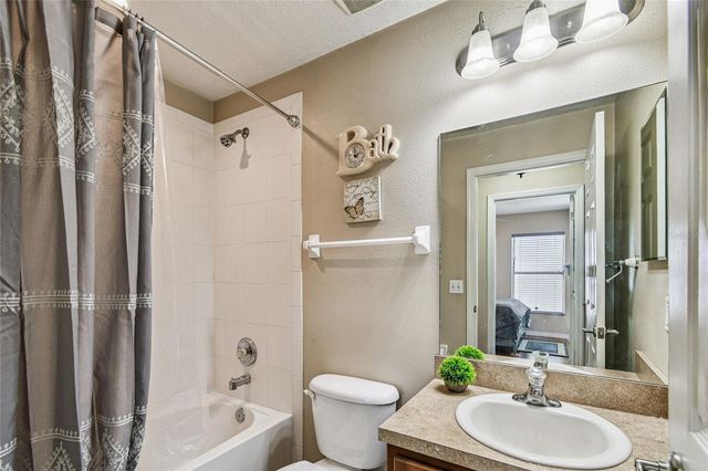 2416 MARTINS RUN, Tavares, FL 32778