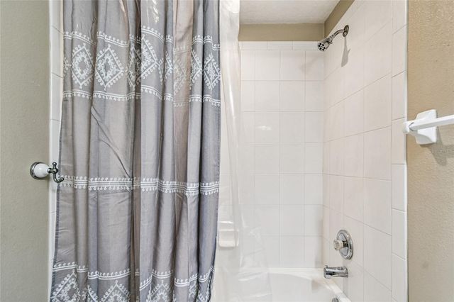 2416 MARTINS RUN, Tavares, FL 32778