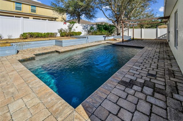 2416 MARTINS RUN, Tavares, FL 32778