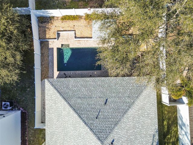 2416 MARTINS RUN, Tavares, FL 32778