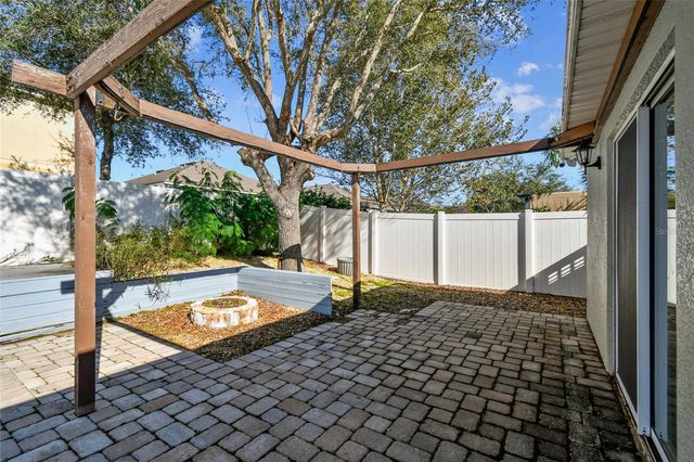 2416 MARTINS RUN, Tavares, FL 32778