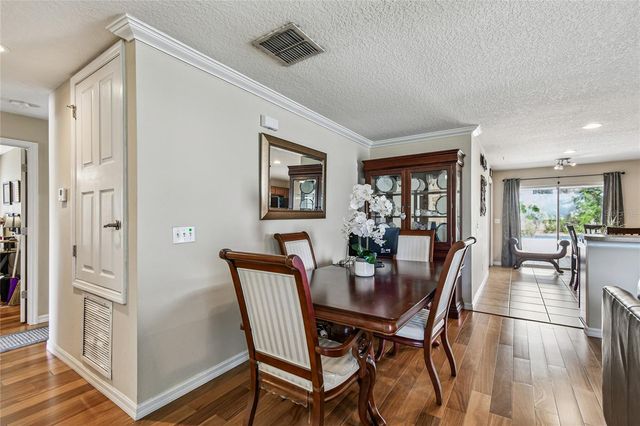 2416 MARTINS RUN, Tavares, FL 32778