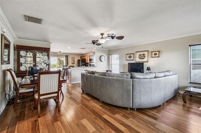 2416 MARTINS RUN, Tavares, FL 32778