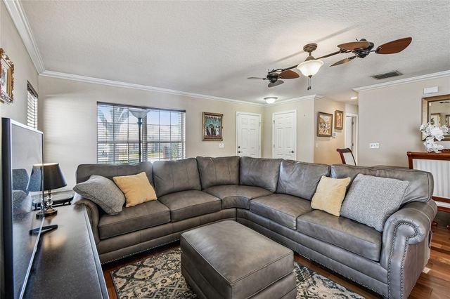 2416 MARTINS RUN, Tavares, FL 32778