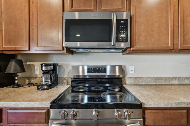 2416 MARTINS RUN, Tavares, FL 32778