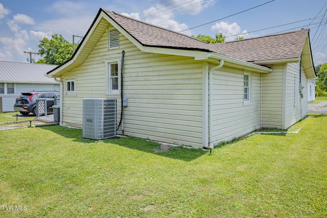 226 East Millpond Street, Kingsport, TN 37660