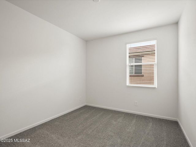 1511 E Cattle Graze Loop, Sahuarita, AZ 85629