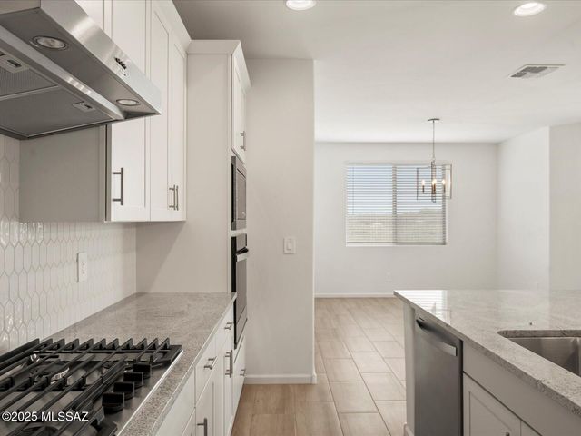 1511 E Cattle Graze Loop, Sahuarita, AZ 85629