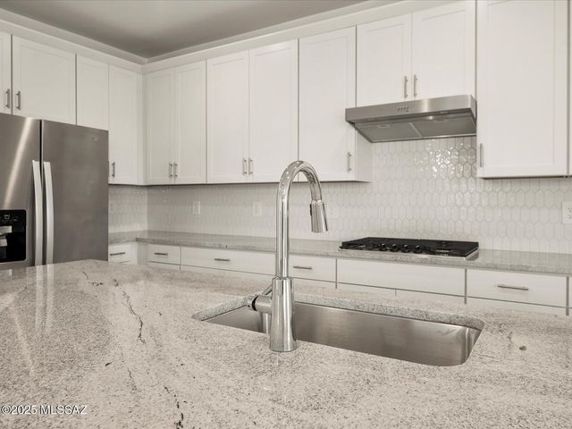 1511 E Cattle Graze Loop, Sahuarita, AZ 85629