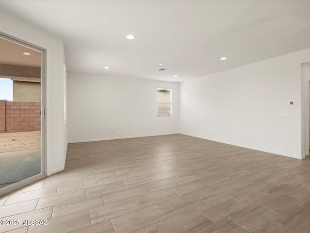 1511 E Cattle Graze Loop, Sahuarita, AZ 85629