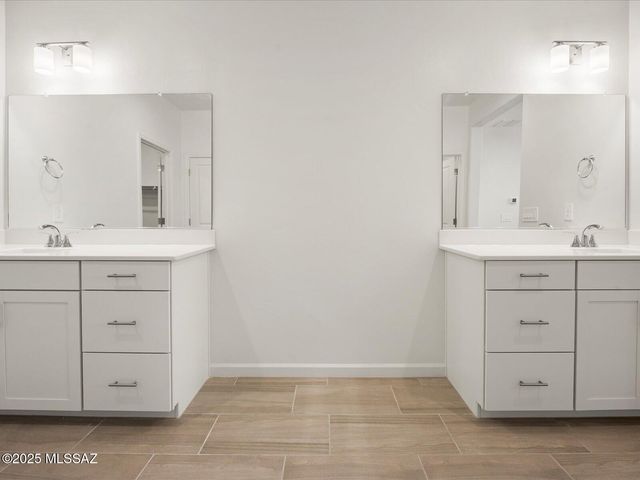 1511 E Cattle Graze Loop, Sahuarita, AZ 85629