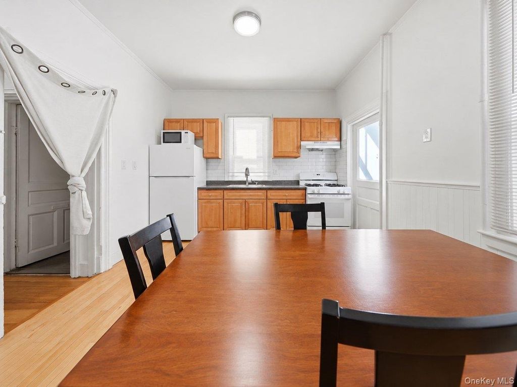 12 Edgewood Avenue, Yonkers, NY 10704 — photo 5