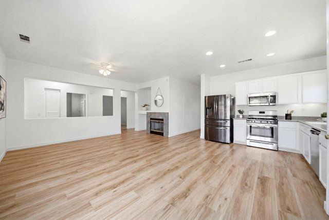 120 Estancia Way, Hemet, CA 92545