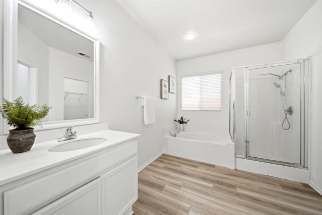 120 Estancia Way, Hemet, CA 92545