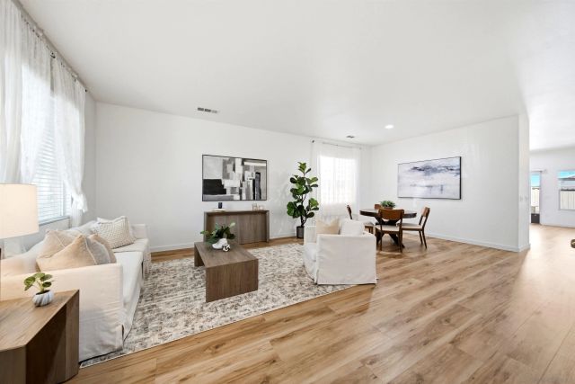 120 Estancia Way, Hemet, CA 92545