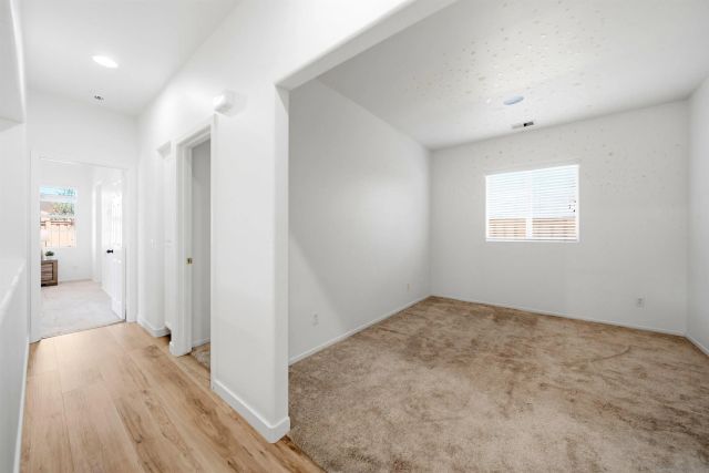 120 Estancia Way, Hemet, CA 92545