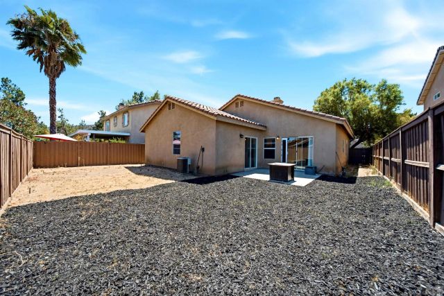 120 Estancia Way, Hemet, CA 92545