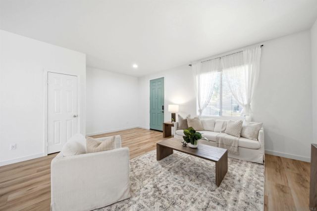 120 Estancia Way, Hemet, CA 92545