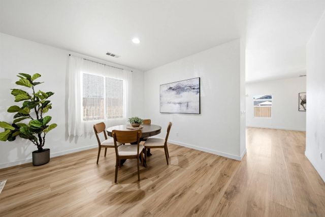 120 Estancia Way, Hemet, CA 92545