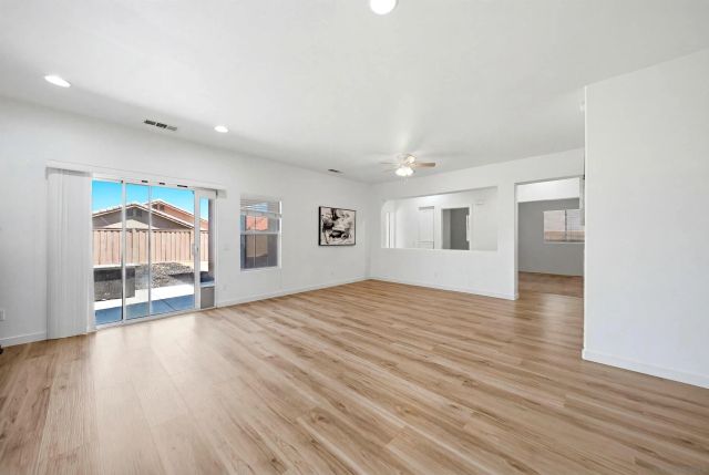 120 Estancia Way, Hemet, CA 92545