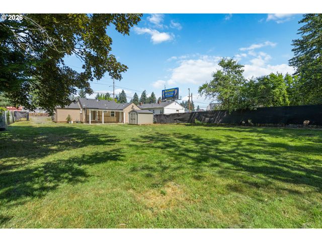 16122 Ne GLISAN St, Portland, OR 97230