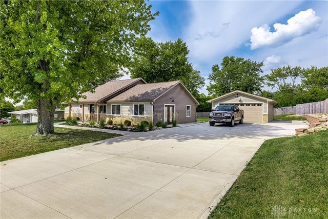 4124 Rosehill Drive, Beavercreek, OH 45431