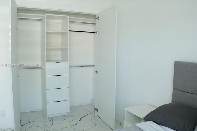 9670 Glacier Dr, Miramar, FL 33025