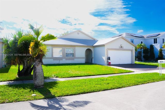 9670 Glacier Dr, Miramar, FL 33025