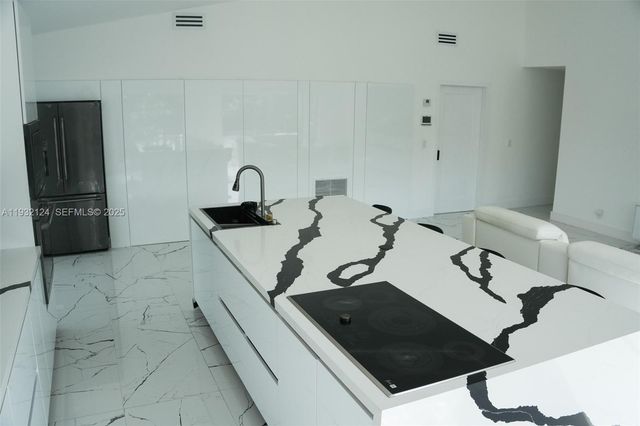 9670 Glacier Dr, Miramar, FL 33025