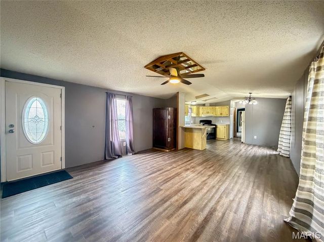 5868 State Road B, Hillsboro, MO 63050