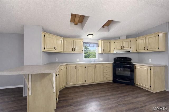 5868 State Road B, Hillsboro, MO 63050