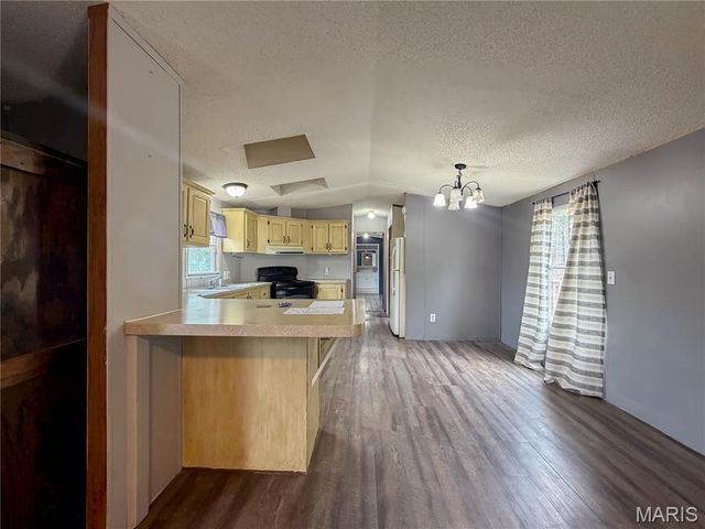 5868 State Road B, Hillsboro, MO 63050